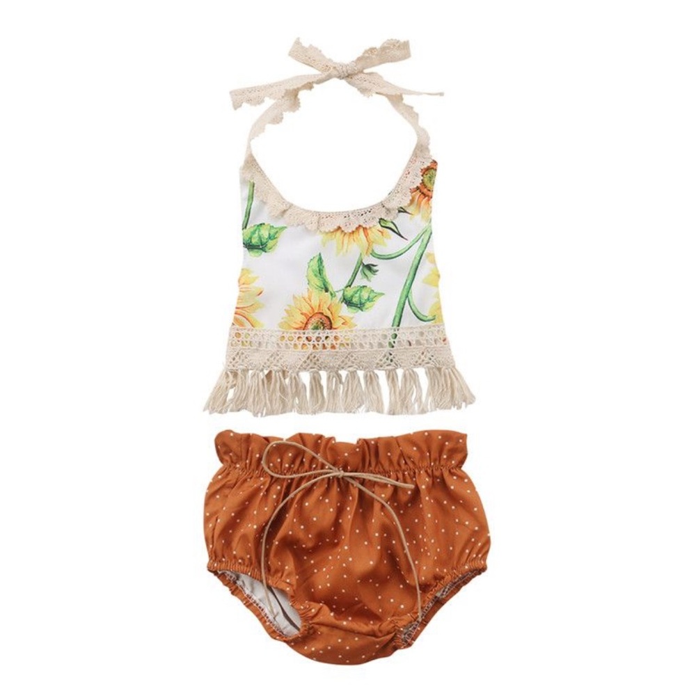 Girl’s Sunflower Tassel top & short set.  Size 100 (3T).